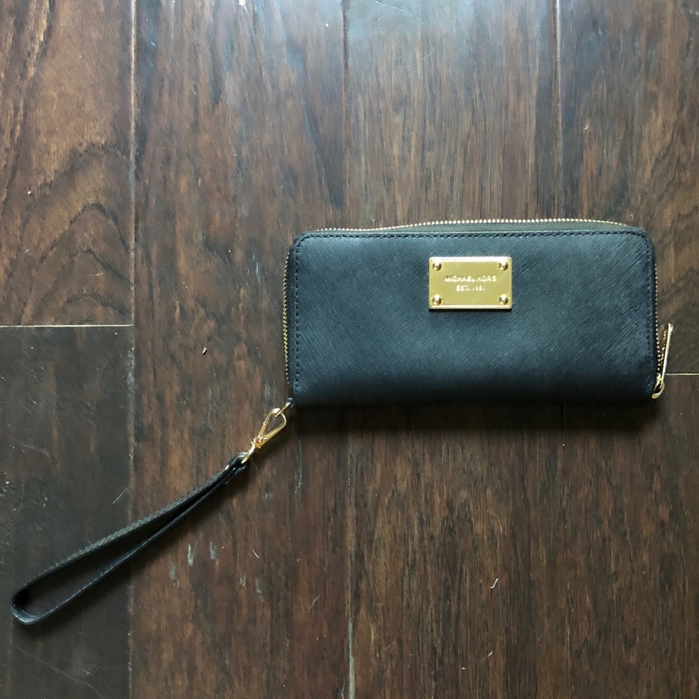 Michael Kors Wallet - Black